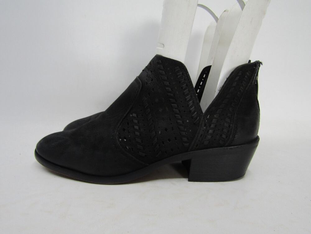 VINCE CAMUTO Womens Size 9 M Black Leather Zip Perforated Ankle Boots Booties